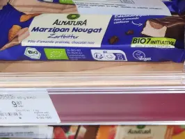 Čokoladica marcipan nougat